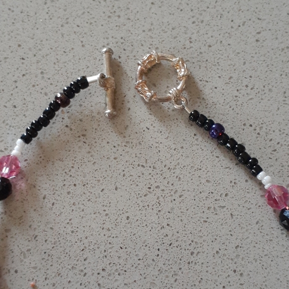 Beaded Necklace with Shell Pendant - Picture 4 of 6